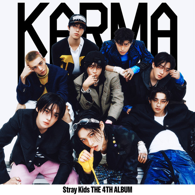 STRAY KIDS